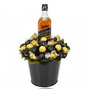 beauty-whiskey-chocolate-bouquet